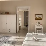 Luxury Across Iconic Building, Central, Ac, Metro 1, Sleeps 6 Lägenhet *