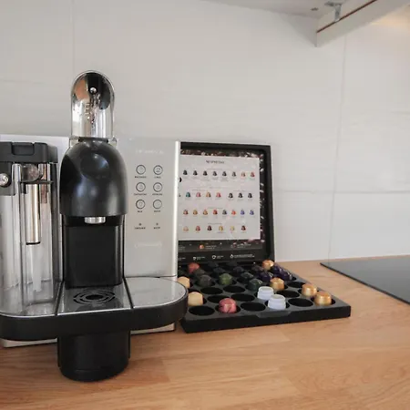 Luxury Across Iconic Building, Central, Ac, Metro 1, Sleeps 6 Διαμέρισμα *