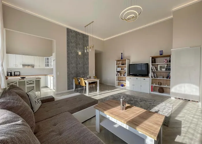Lägenhet Luxury Across Iconic Building, Central, Ac, Metro 1, Sleeps 6