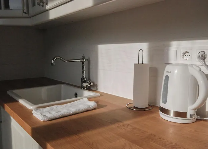 Lägenhet Luxury Across Iconic Building, Central, Ac, Metro 1, Sleeps 6 Budapest