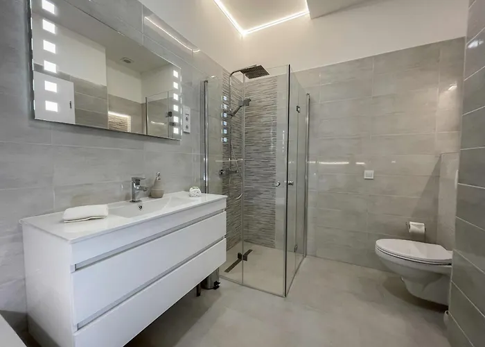 Lägenhet Luxury Across Iconic Building, Central, Ac, Metro 1, Sleeps 6